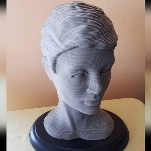 3D Vintage Eternal Woman Sculpture Puzzle - Picture 2 of 4